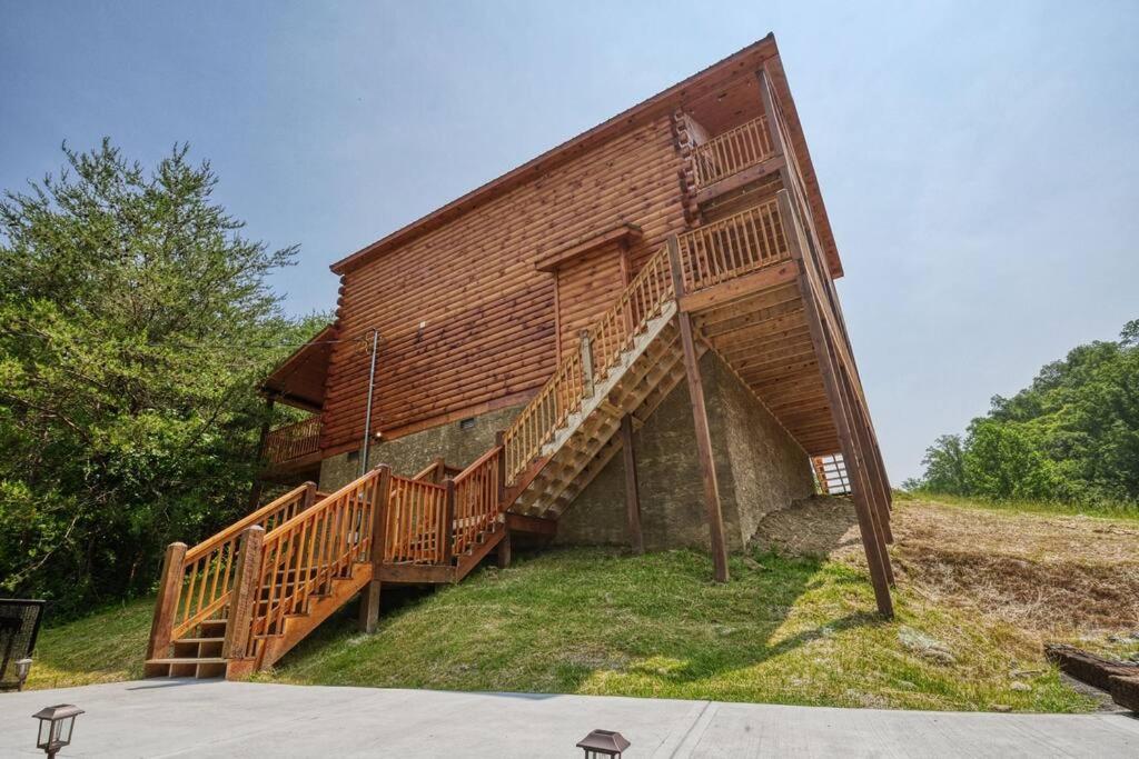 Adventure Retreat/Cabin/Pool+Hot Tub/Game Room+Theater Севьервилл Экстерьер фото
