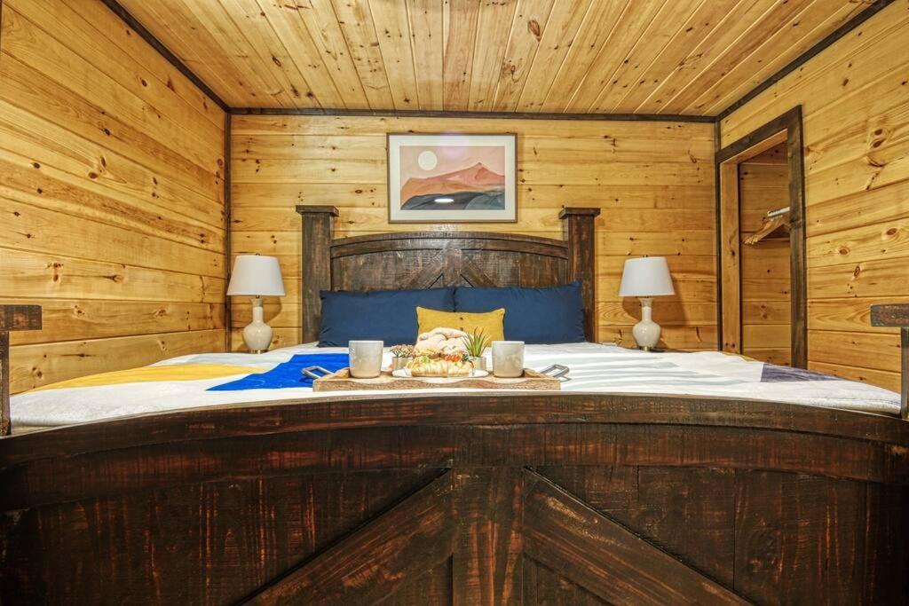 Adventure Retreat/Cabin/Pool+Hot Tub/Game Room+Theater Севьервилл Экстерьер фото